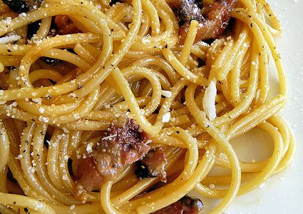 Spaghetti-alla-carbonara_sml.jpg